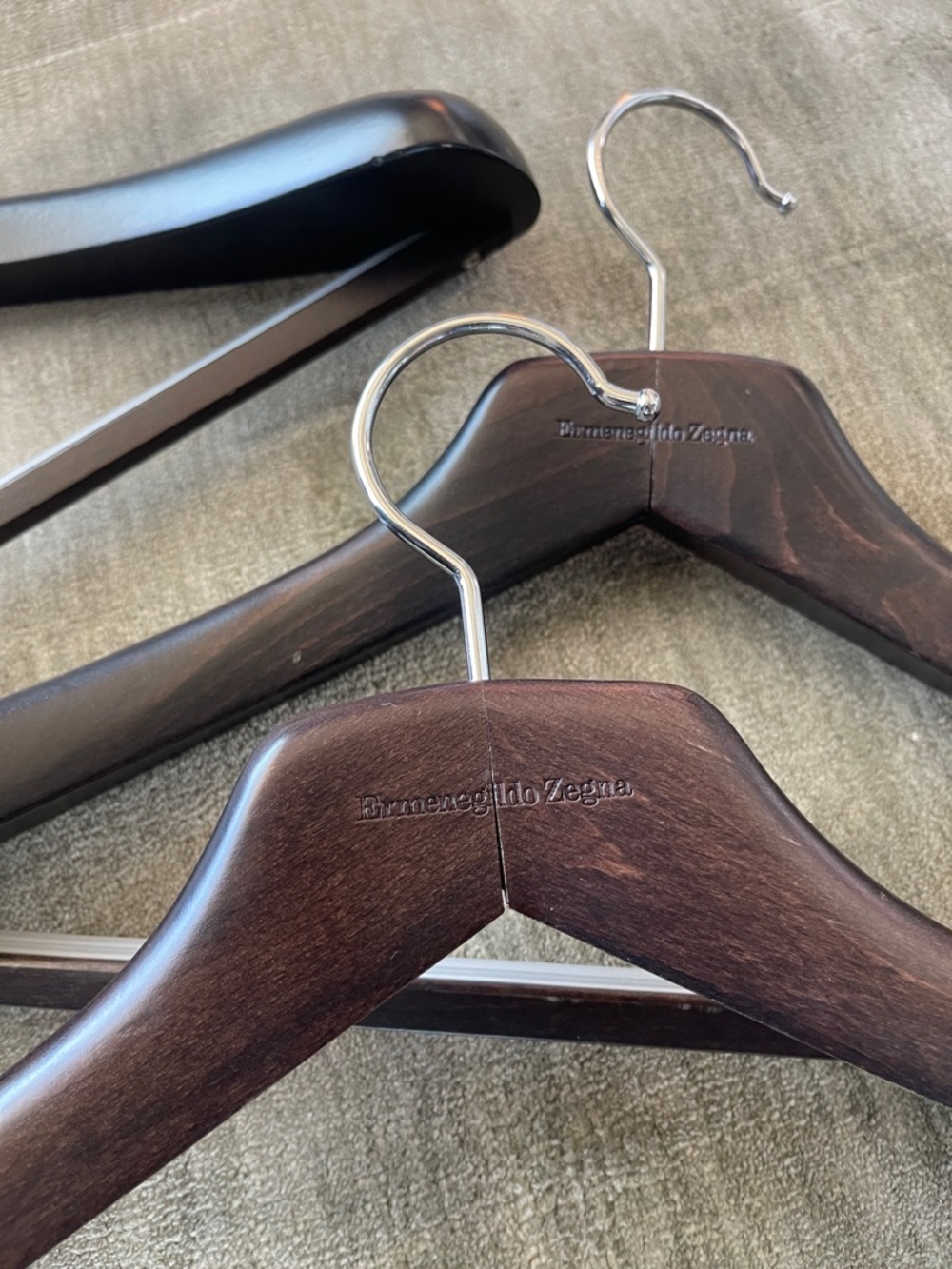 Ermenegildo Zegna Wooden Suit Hangers - Dark Brown (Set of 3) - Picture 2 of 5